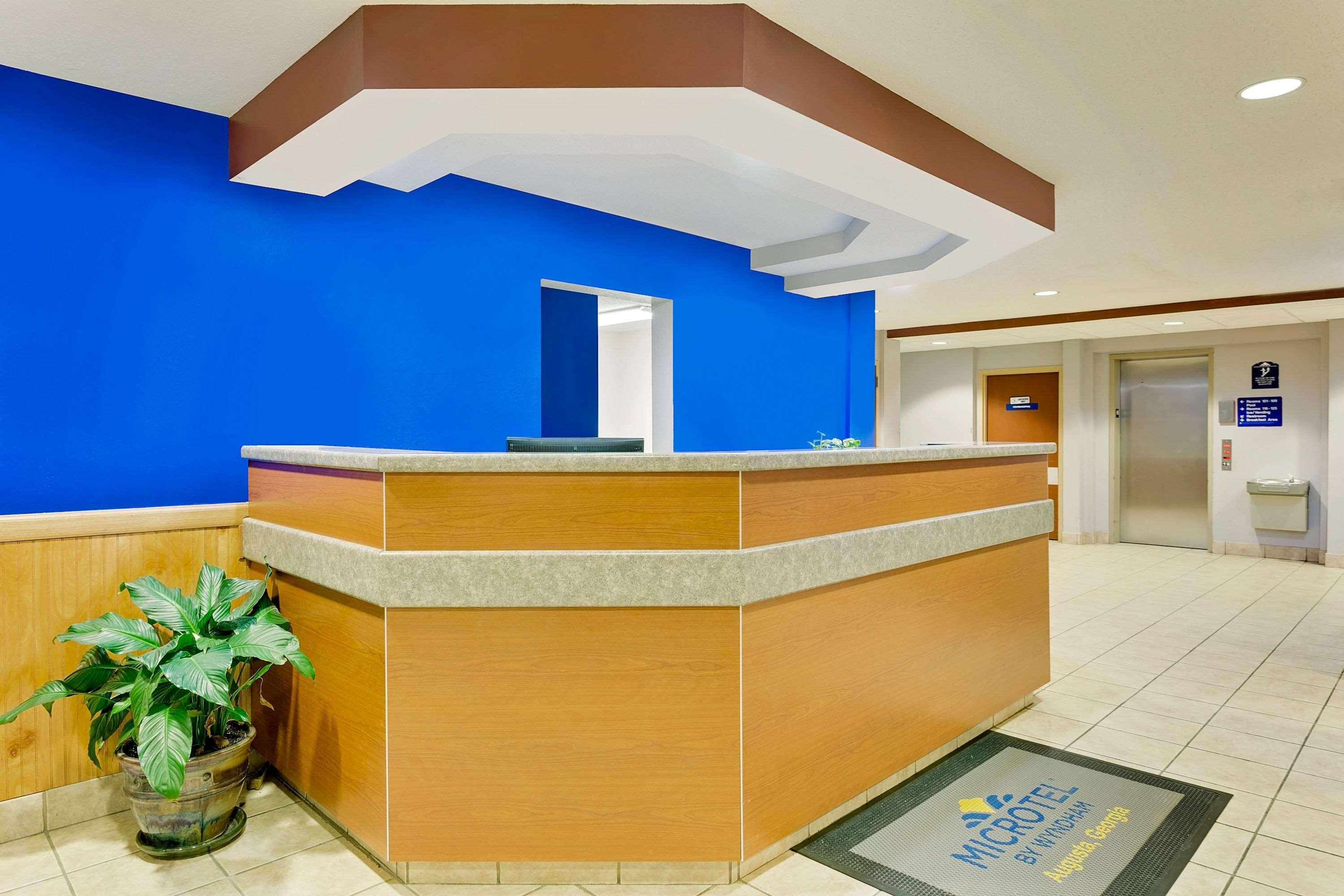 Microtel Inn & Suites By Wyndham Augusta/Riverwatch Exterior photo
